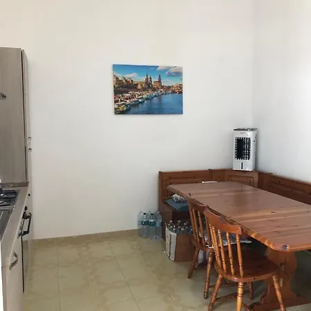 Casa Simone بيت للعطل